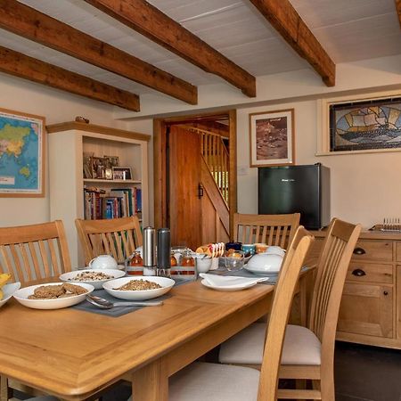 The White Cottage B&B Saint Teath Bagian luar foto
