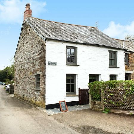 The White Cottage B&B Saint Teath Bagian luar foto