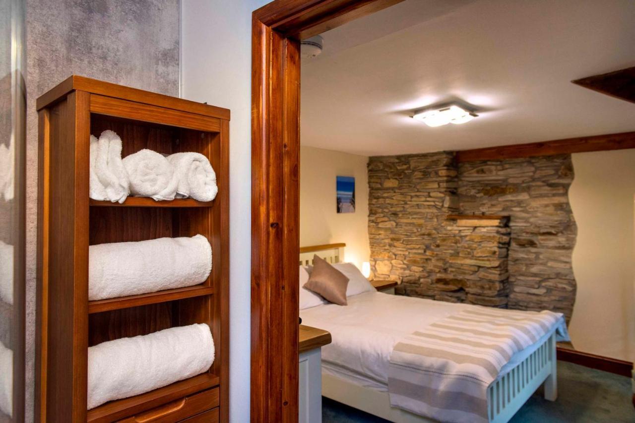The White Cottage B&B Saint Teath Bagian luar foto