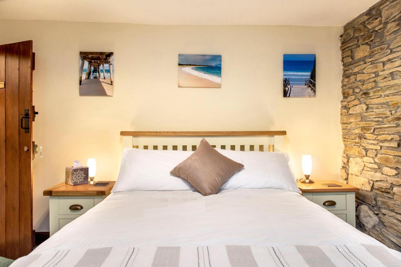 The White Cottage B&B Saint Teath Bagian luar foto
