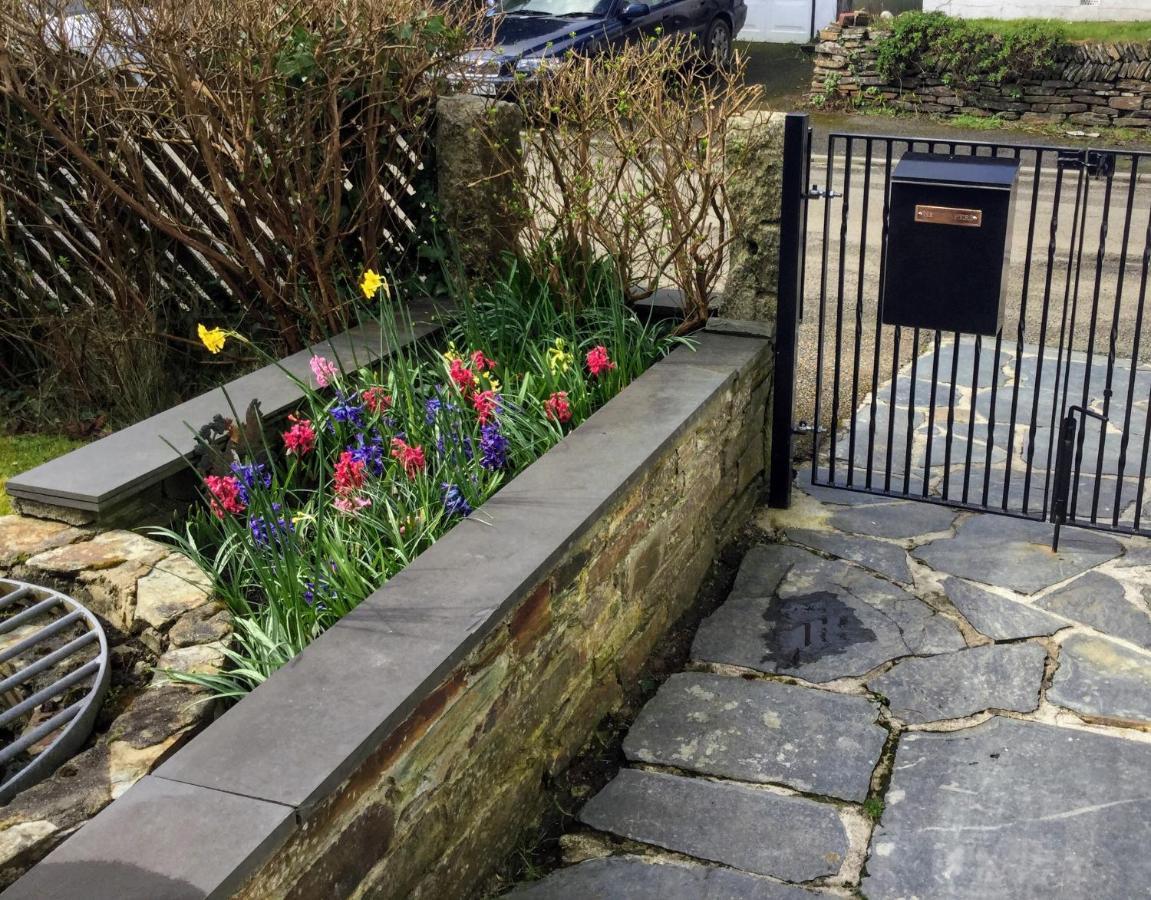 The White Cottage B&B Saint Teath Bagian luar foto