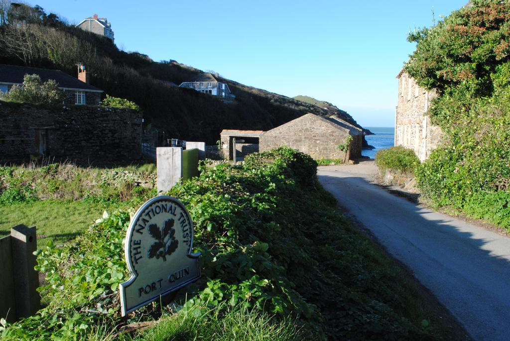 The White Cottage B&B Saint Teath Bagian luar foto
